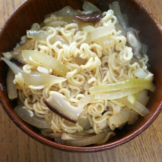 玉ねぎと椎茸のあんかけラーメン